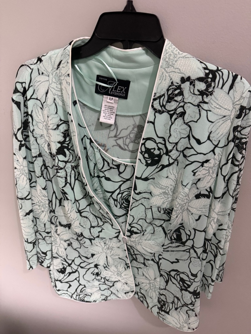 Alex Evenings Mint Green Floral Evening Jacket with Black Outline and sparkly